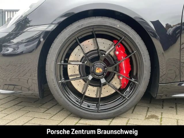 Porsche 992 4 Coupé GTS Targa