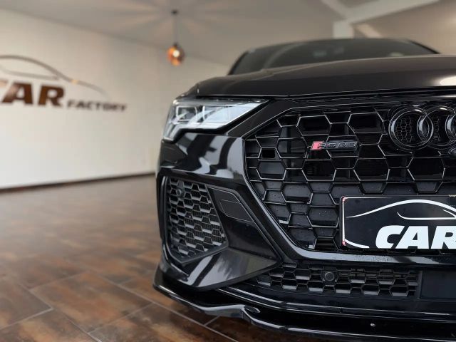 Audi RS Q3 RSQ3 2,5 TFSI *GARANTIE* SONOS* PANO* OP SCHWARZ*