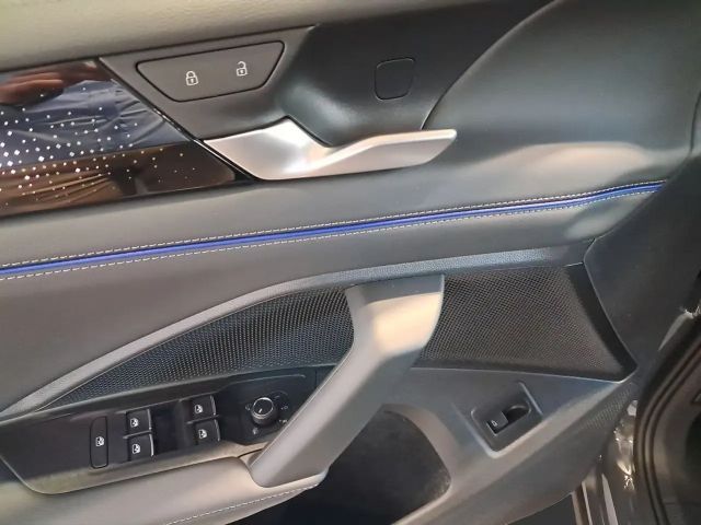 Volkswagen Tiguan 4Motion DSG R-Line