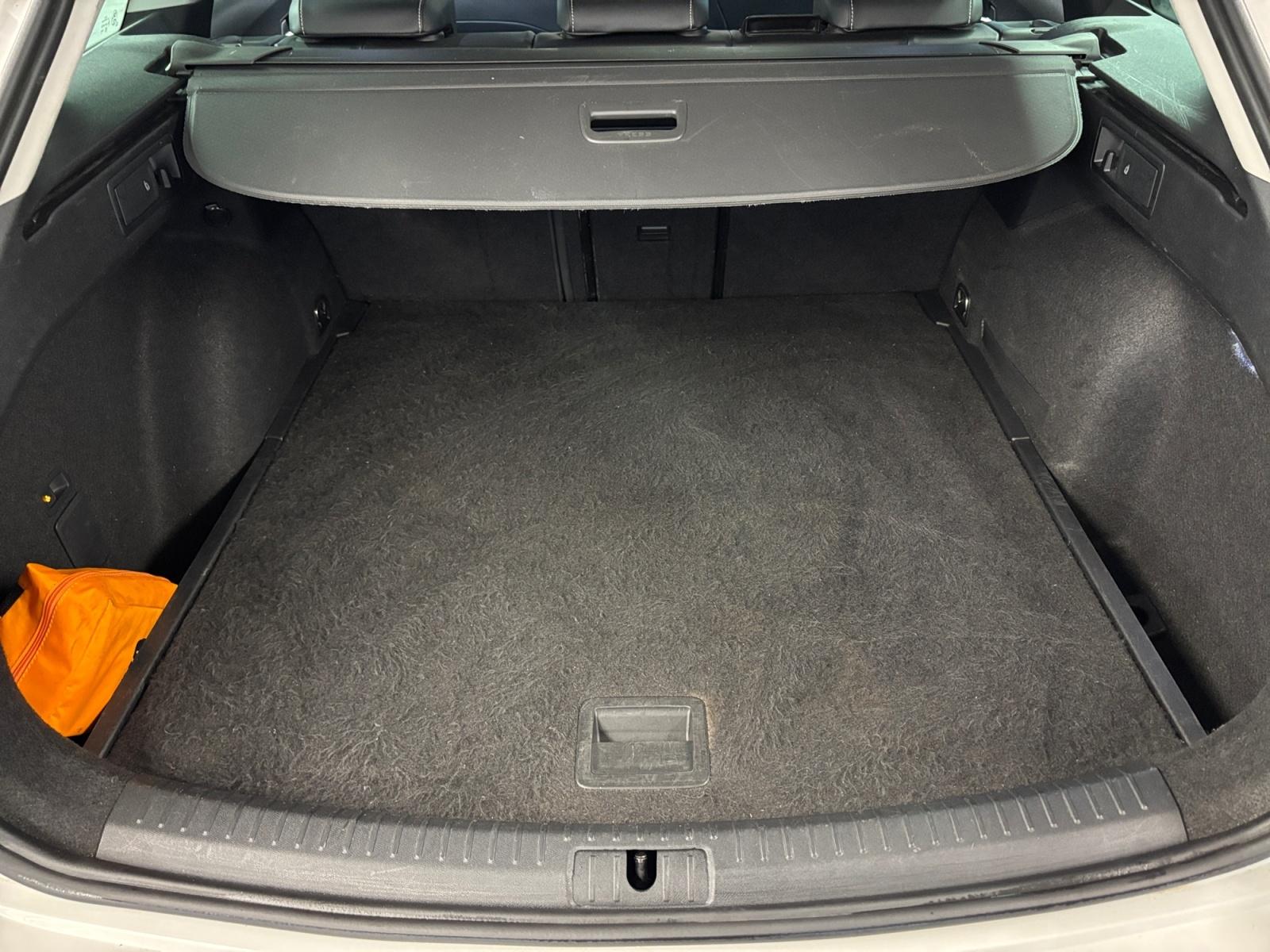 Seat Leon 2.0 TDI DSG Sportstourer Style