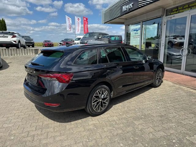 Skoda Octavia 1.5 TSI Ambition Clever Combi