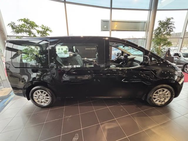 Hyundai Staria Trend