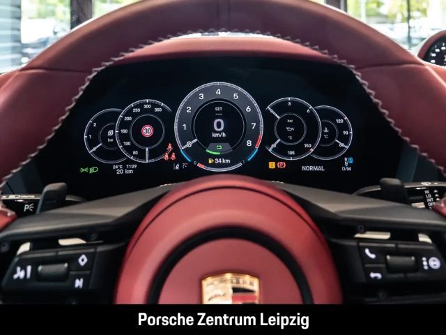 Porsche 992 4 Coupé GTS Targa