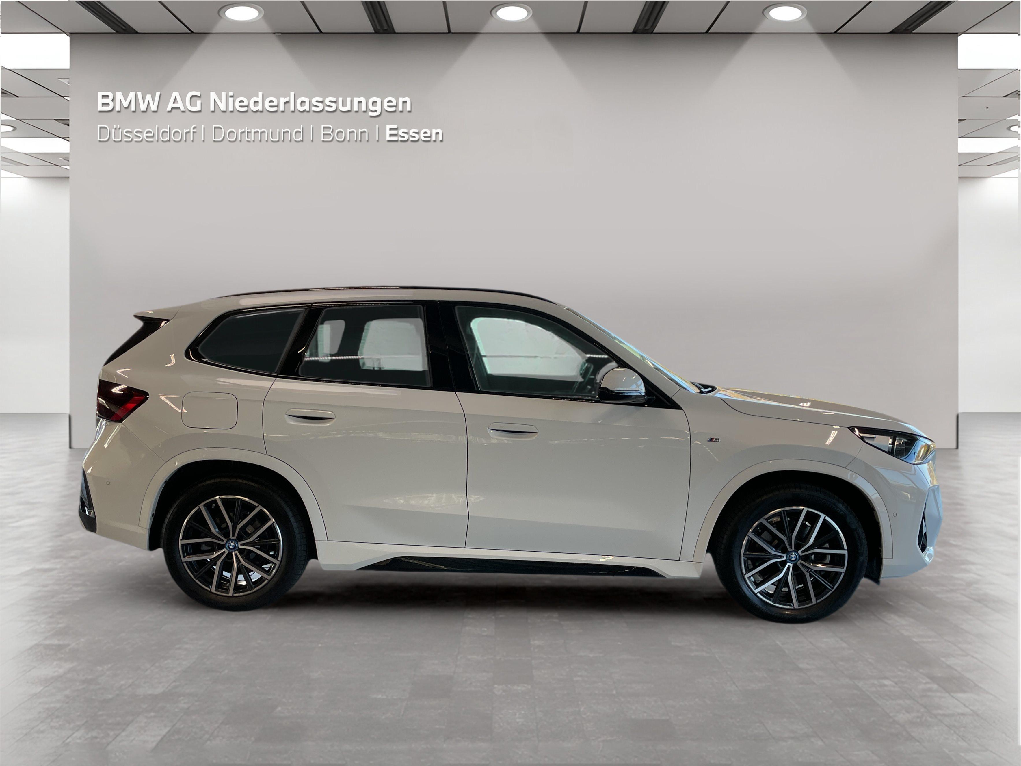 BMW iX1 xDrive30