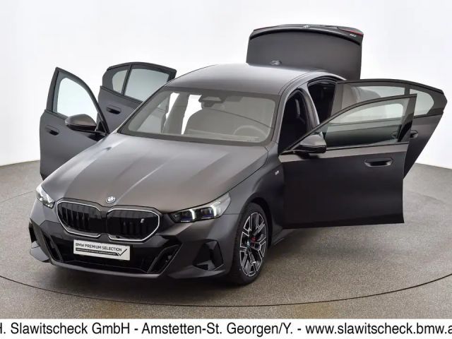 BMW i5 Sedan