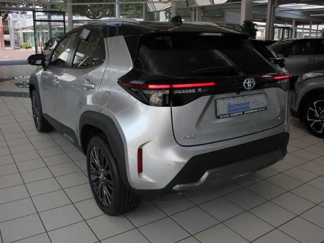 Toyota Yaris Cross Adventure Advanced Safety Paket HUD PDC 18Zoll ele
