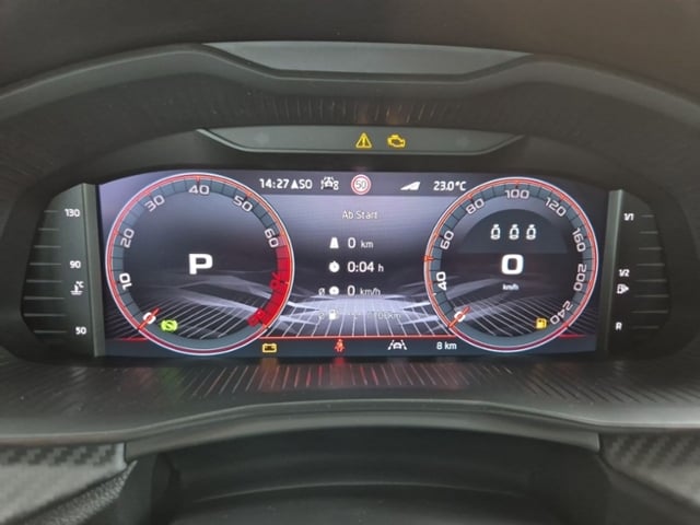 Skoda Kamiq Monte Carlo1.5 TSI DSG +AHK+NAVI+APP+CT+PANO+R-Kamera+