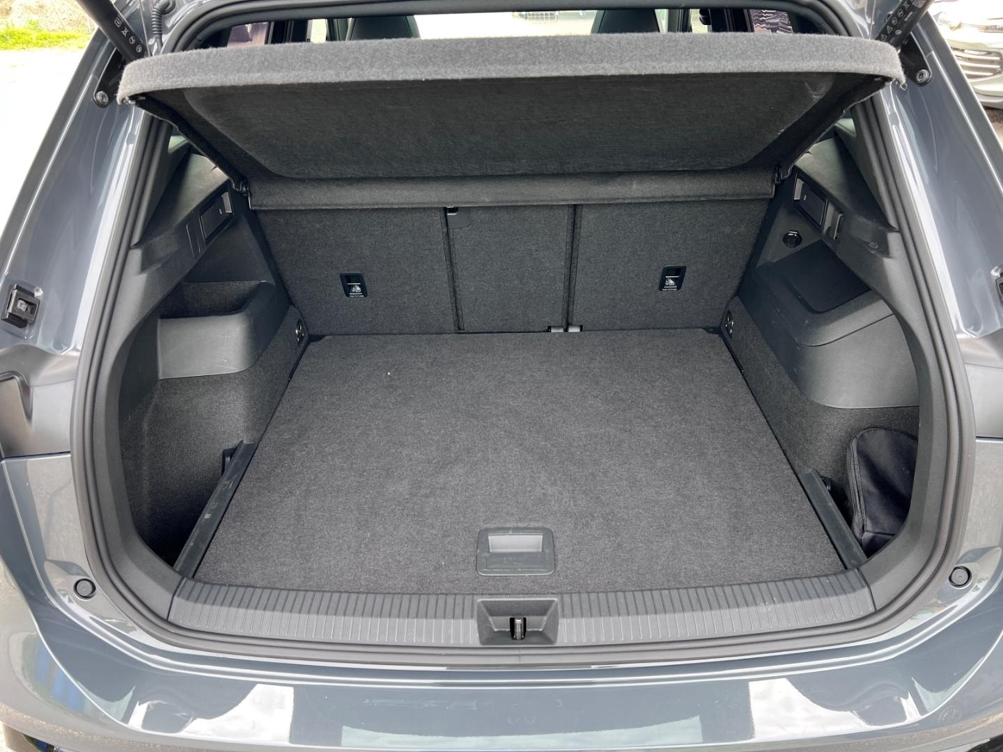 Volkswagen Tiguan 1.5 eTSI IQ.Drive R-Line