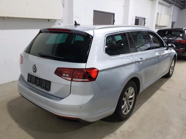 Volkswagen Passat 2.0 TDI Business DSG Variant