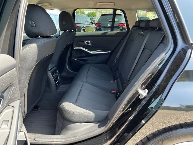 BMW 320 320d Touring xDrive