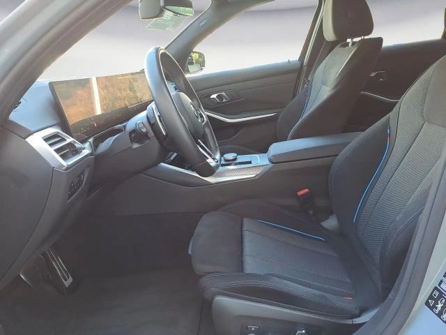 BMW 320 320d Sedan xDrive