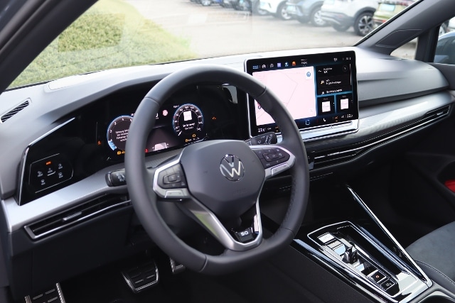 Volkswagen Golf 1.5 eTSI DSG