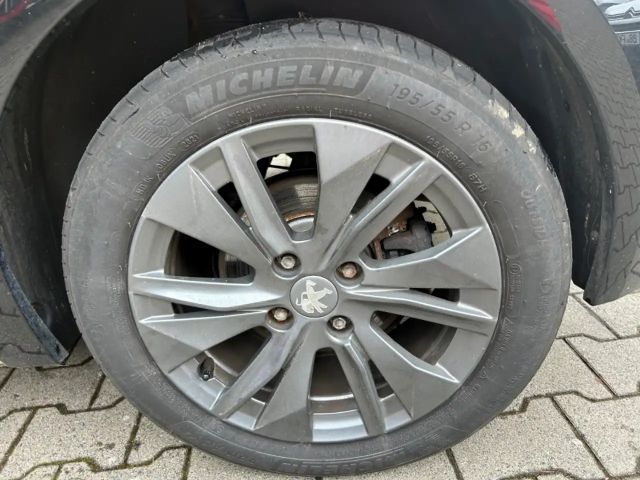 Peugeot E-208 Allure Pack