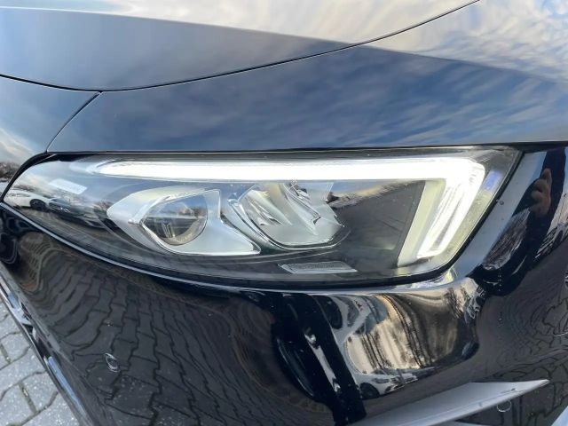 Mercedes-Benz A 180 AMG Line