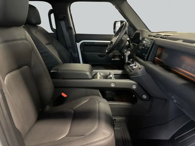 Land Rover Defender 110 D250 Dynamic HSE