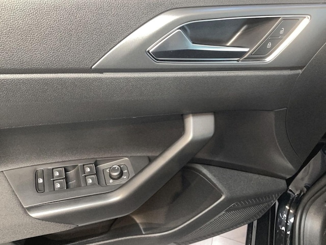 Volkswagen Taigo 1.0 TSI DSG R-Line