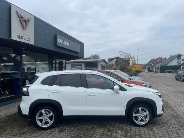 Suzuki S-Cross Hybrid