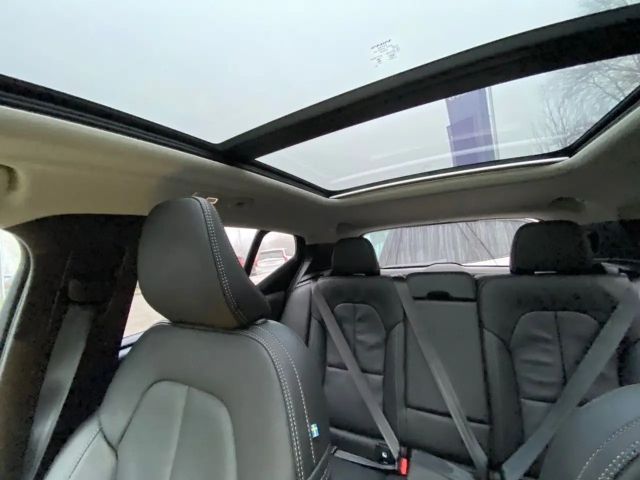 Volvo XC40 Dark Plus