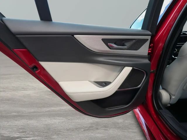 Jaguar XE D200 R-Dynamic S