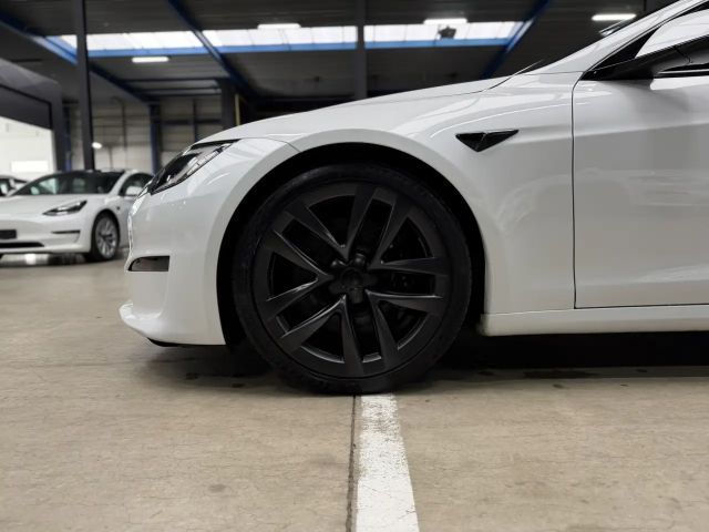 Tesla Model S Long Range