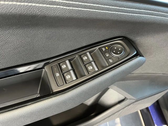 Renault Espace E-Tech Hybrid Iconic