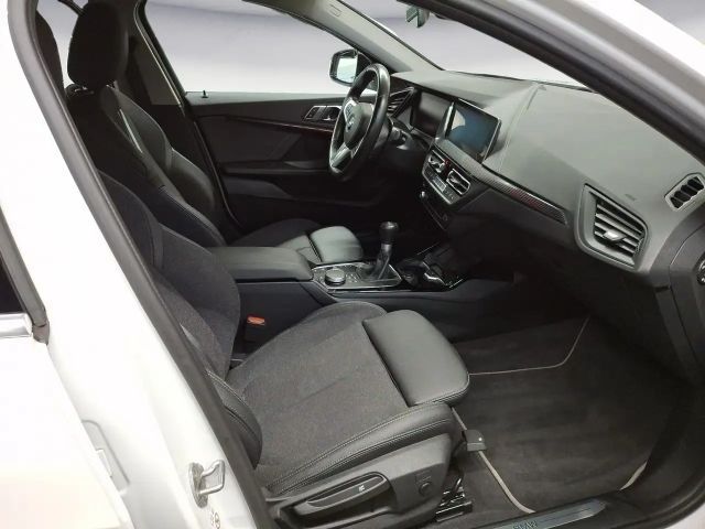 BMW 118 118d Sedan Sport Line