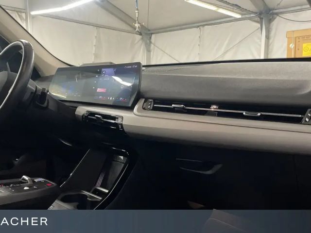 BMW X1 IX1 A XDRIVE30 LCPro HUD 360 SHZ AdaptLED 17" LM