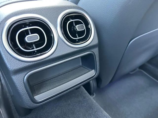 Mercedes-Benz C 180 AVANTGARDE Sedan