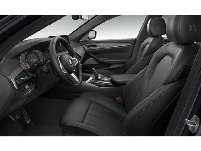 BMW 540 540d M-Sport Touring xDrive