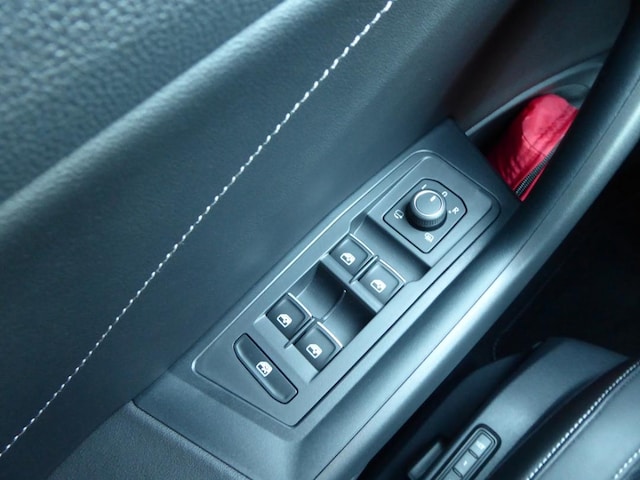 Volkswagen T-Roc T-ROC 1.5 E2 R-L  BT110 TSID7F