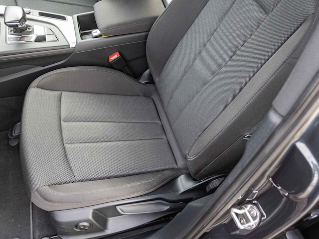 Audi A4 40 TDI Quattro S-Tronic Sedan