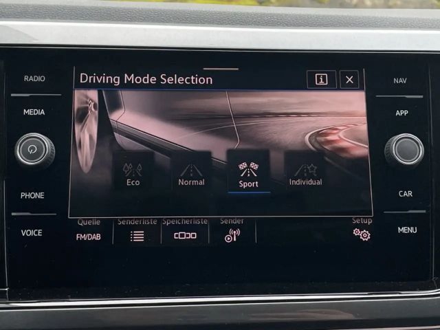 Volkswagen Polo 1.0 TSI DSG Style