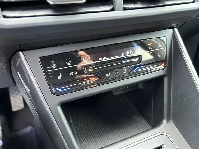 Volkswagen Taigo 1.0 TSI DSG Style