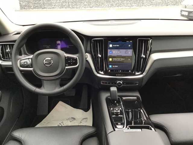 Volvo V60 AWD Dark Plus T6
