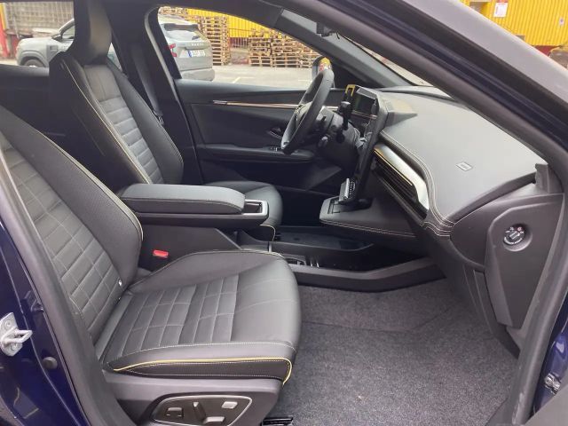 Renault Megane Comfort E-Tech Iconic