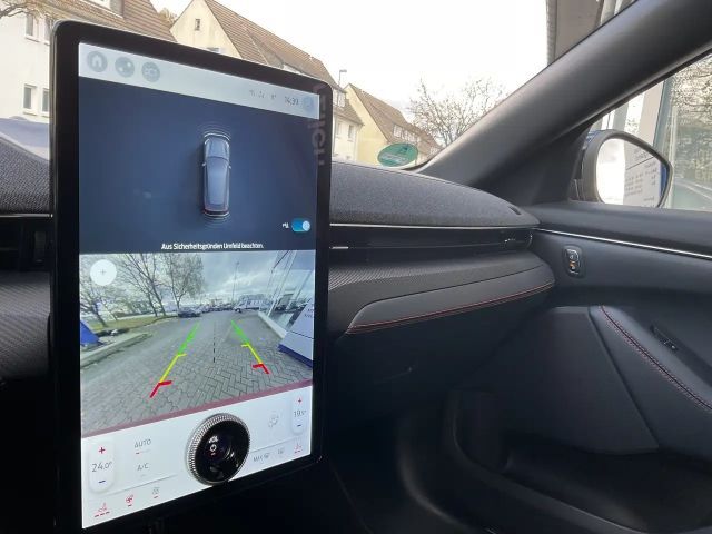 Ford Mustang Mach-E 75 kWh AWD