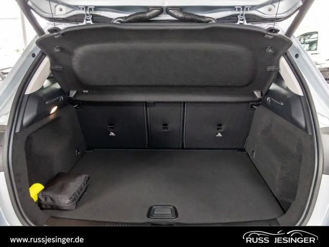 Mercedes-Benz B 200 Progressive Sedan