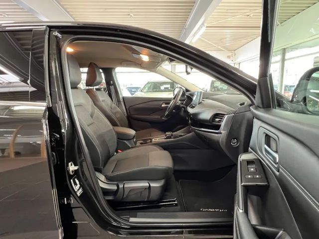 Nissan Qashqai 1.3 Connecta LED+KEYLESS+360°+ACC+VC.