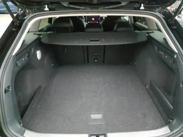 Volkswagen Passat 1.5 eTSI Business DSG Variant