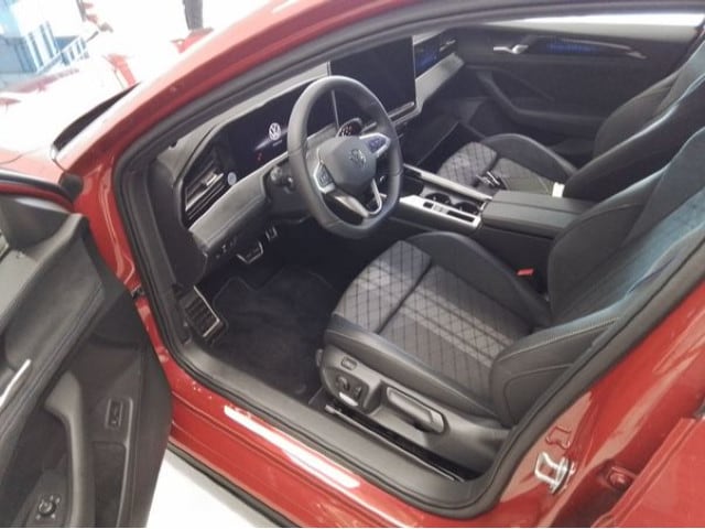 Volkswagen Passat 2.0 TSI DSG R-Line