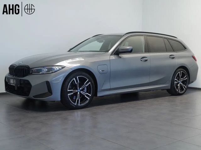 BMW 320 320e M-Sport Touring