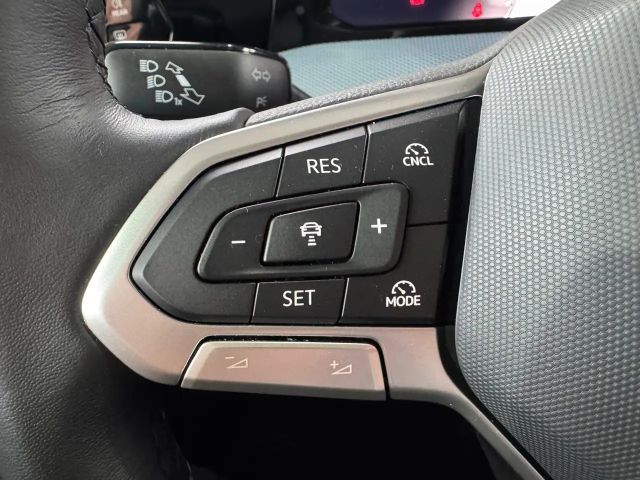 Volkswagen Golf 1.5 TSI Golf VIII