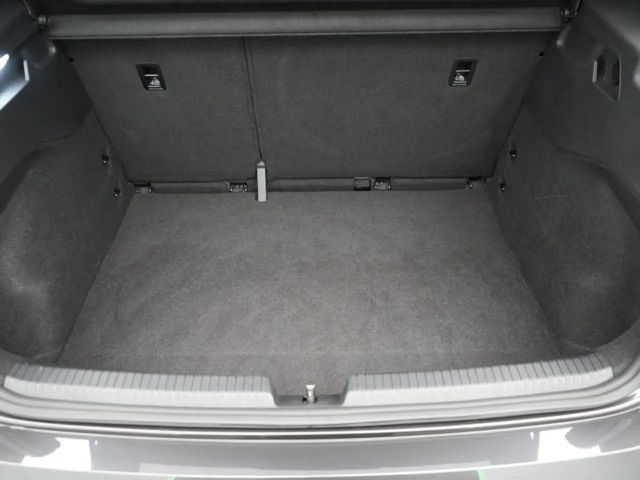 Cupra Born KLIMA PORT NAVI LED PDC