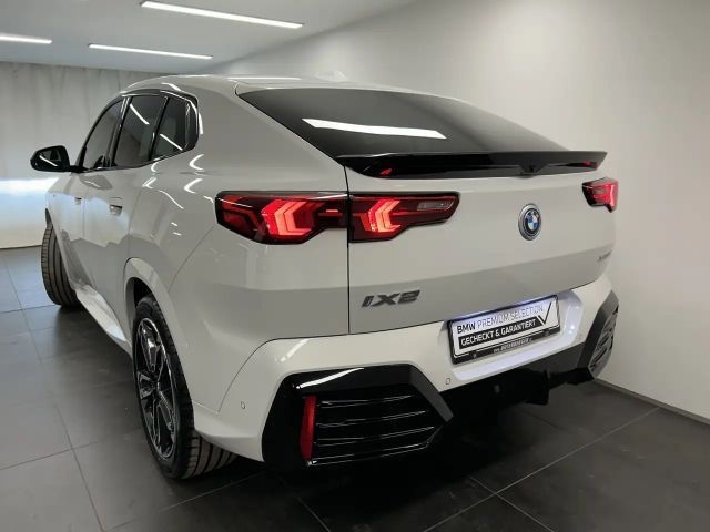 BMW iX2 Coupé M-Sport xDrive30