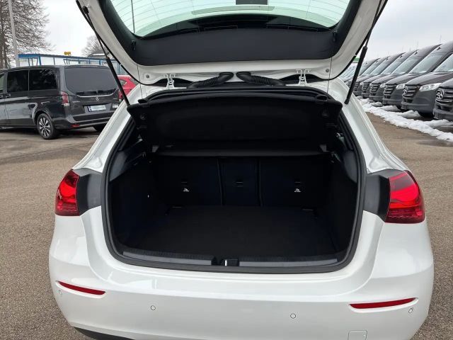 Mercedes-Benz A 180 A 180 d Hatchback