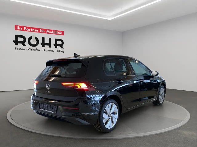 Volkswagen Golf 1.5 TSI BMT Golf VIII