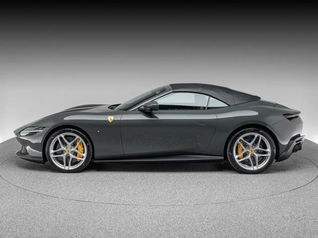 Ferrari Roma Spider