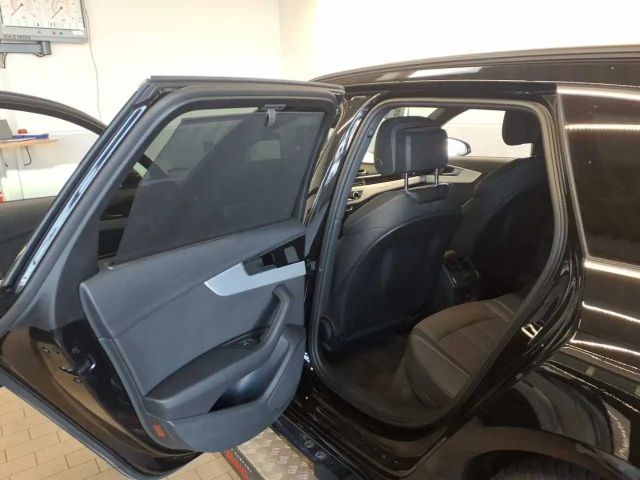 Audi A4 40 TFSI Quattro S-Line S-Tronic