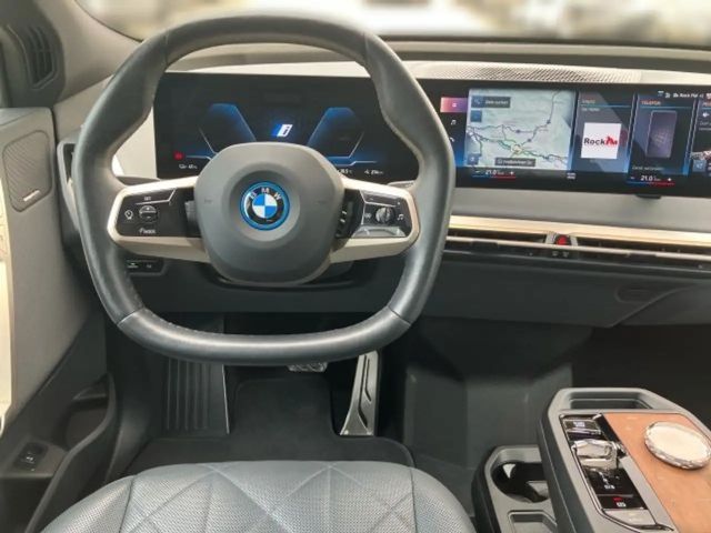 BMW iX xDrive50