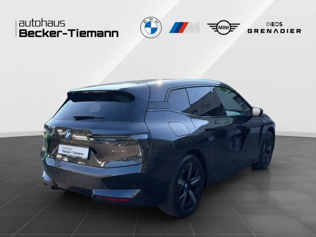 BMW iX xDrive40